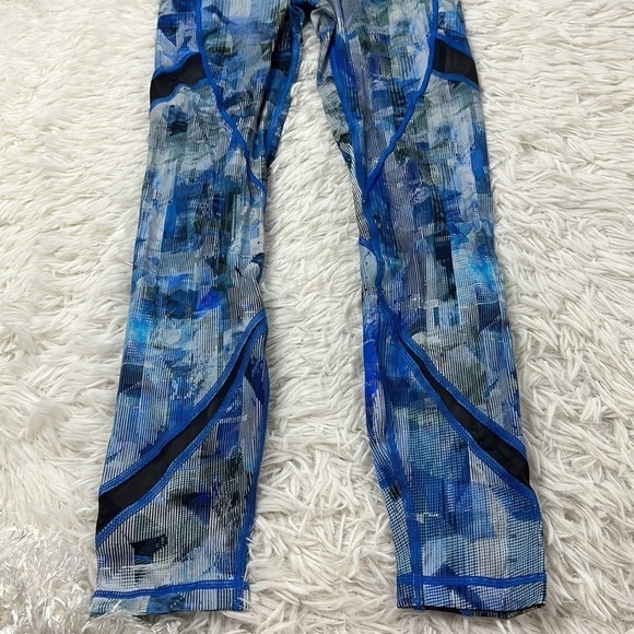 Lululemon On Pace Tight 7/8 *25" Sun Dazed Multi Blue / Super Dark - Picture 2 of 8